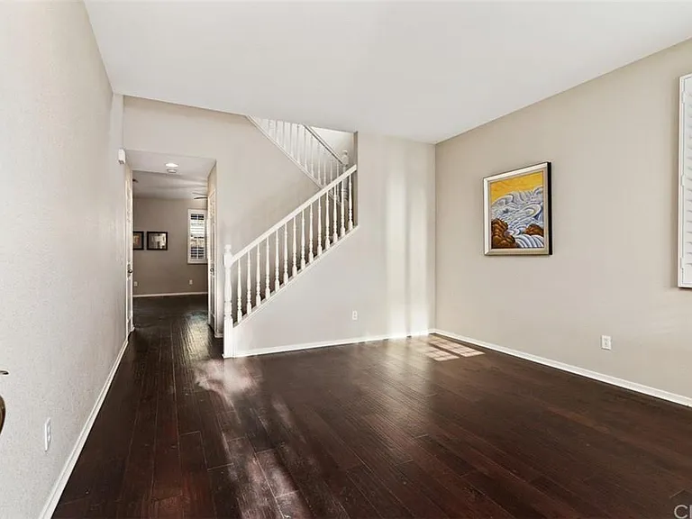 46945 Peach Tree St — Photo 5