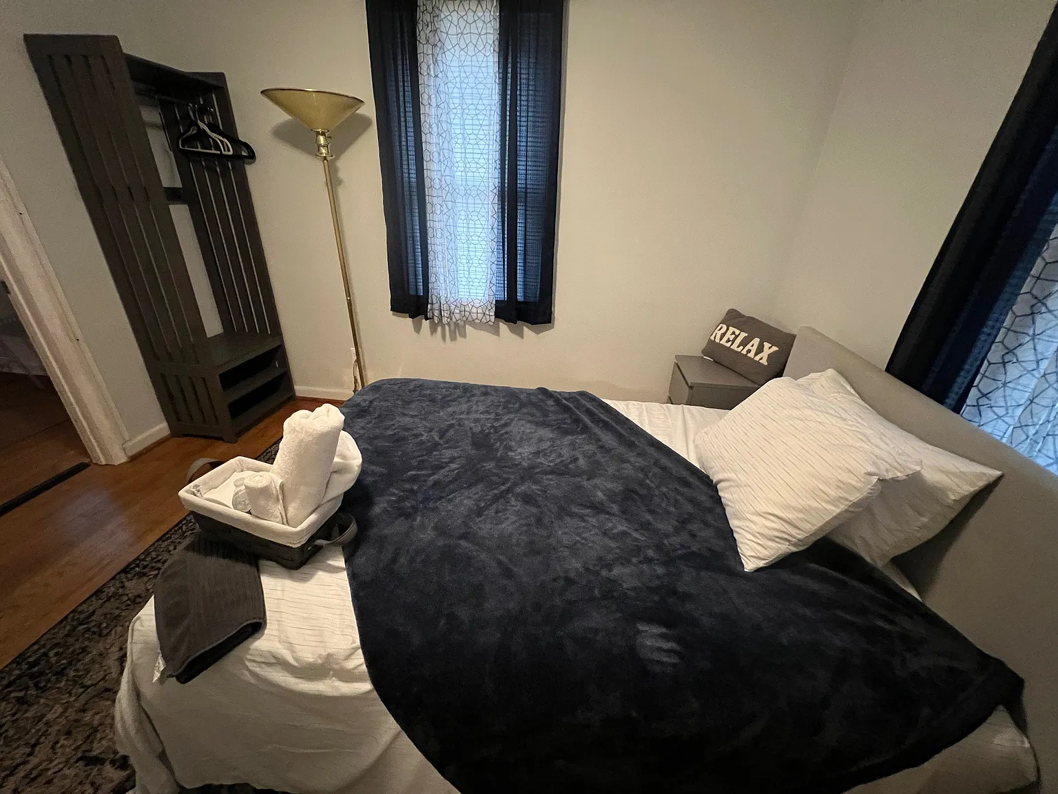1 bed, 100 sqft, $1,100 — Photo 3