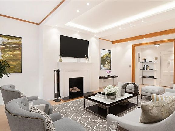 3rd image of 145 W 58th St #8L