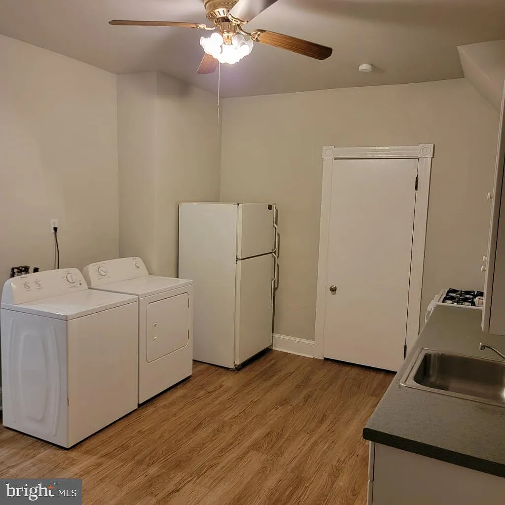 2 bed, 1.0 bath, 800 sqft, $2,000 — Photo 3