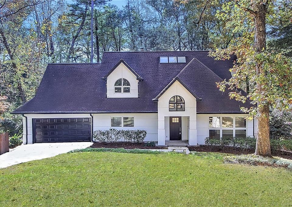 1st image of 1092 Norwich Cir NE
