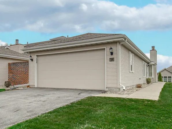 411 Deerpath Dr W, Schererville, IN 46375