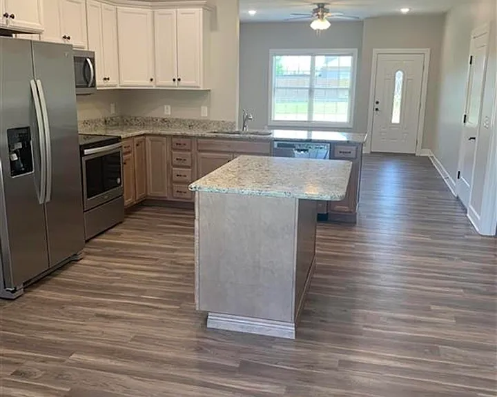 1048 Springfield Blvd — Photo 8