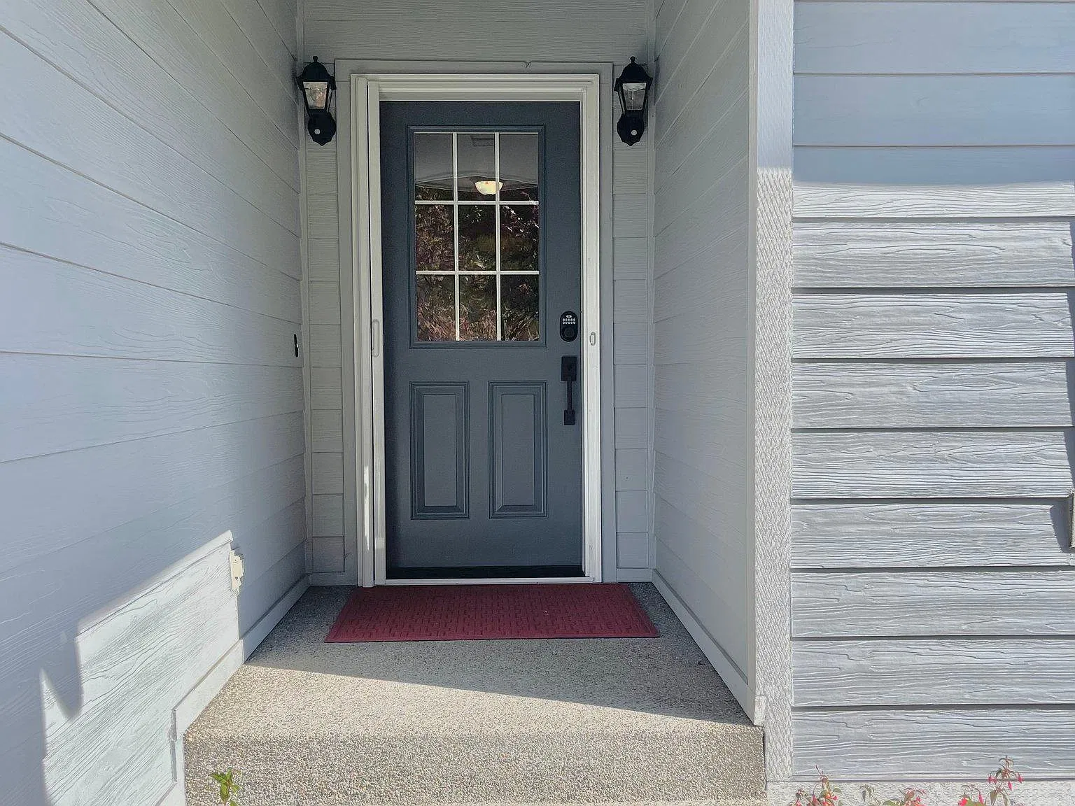 3 bed, 1297 sqft, $2,625 — Photo 2