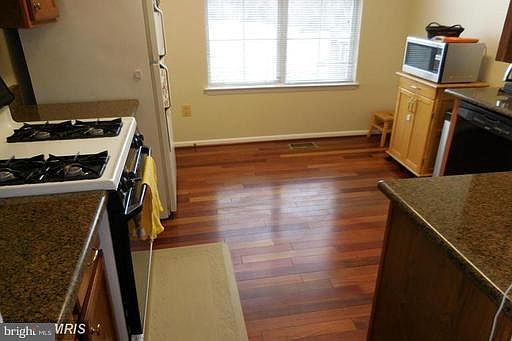 4th image of 44178 Mossy Brook Sq