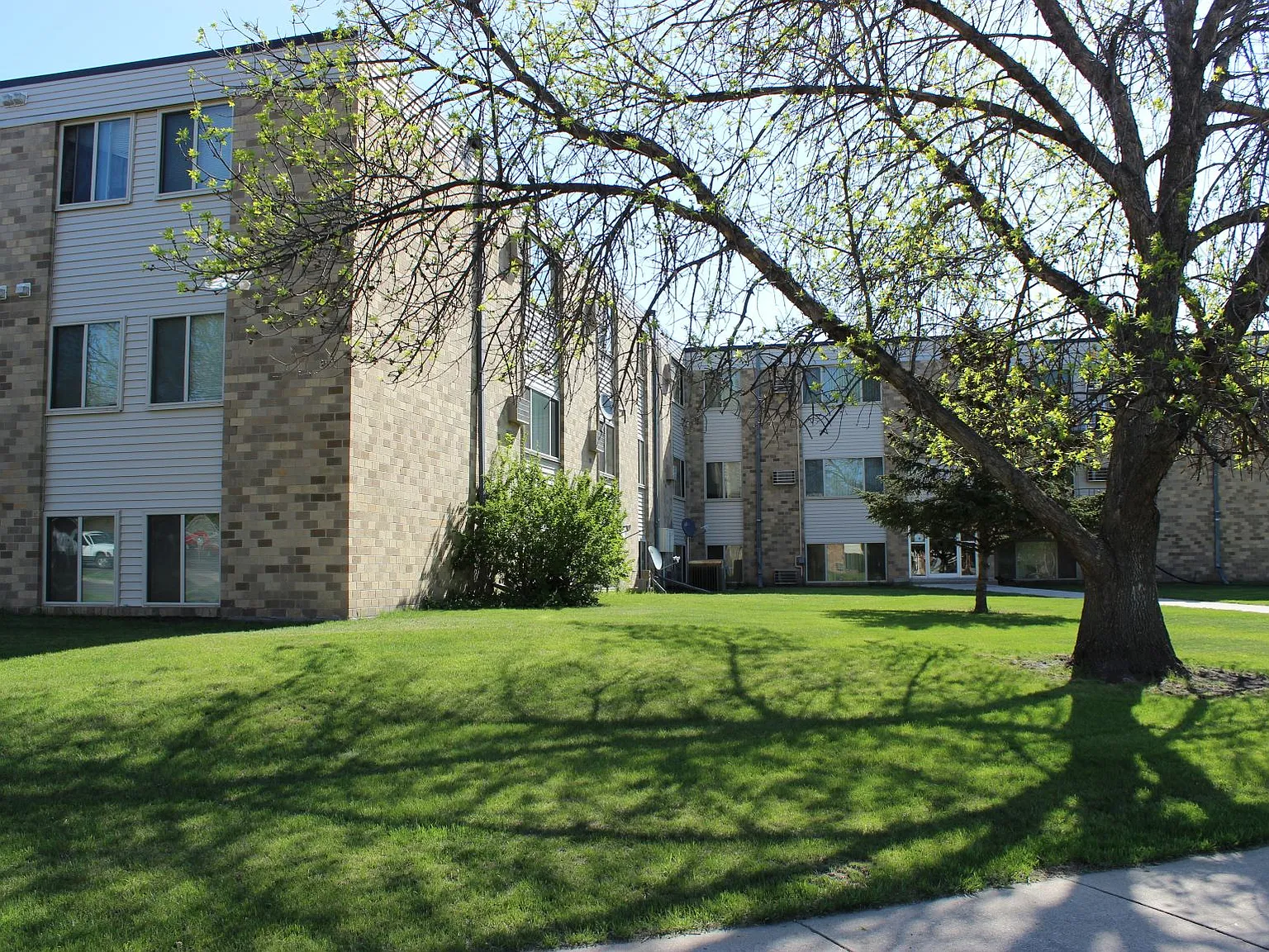 Southview Apartments — Photo 3