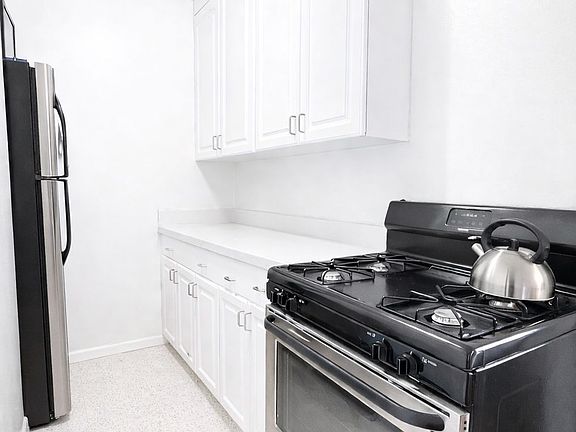 4th image of 1601 3rd Ave APT 30B
