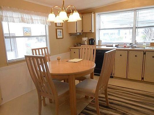 3rd image of 33127 Dockside Ln