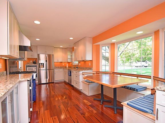 4th image of 697 Milford Hills Dr