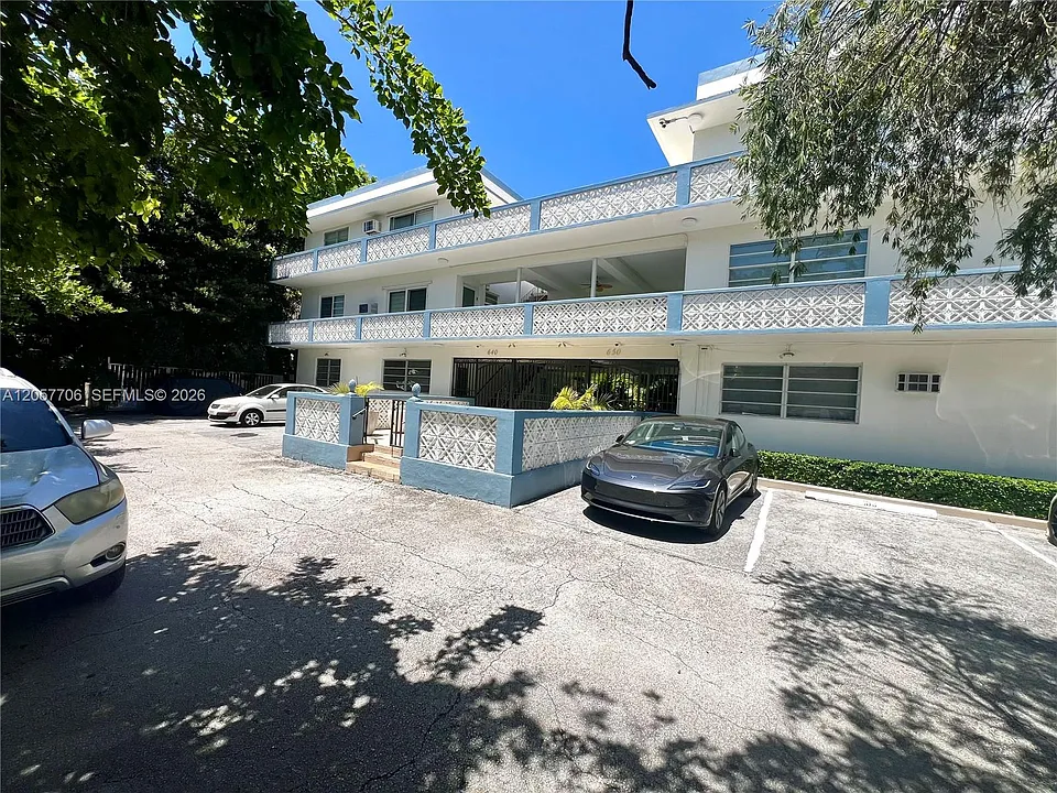640 Pennsylvania Ave #10