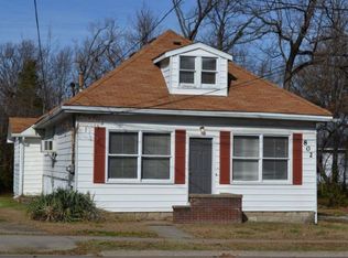 802 W Walnut St, Carbondale, IL 62901
