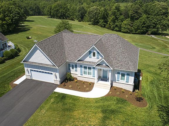 2nd image of 499 Back 9 Dr