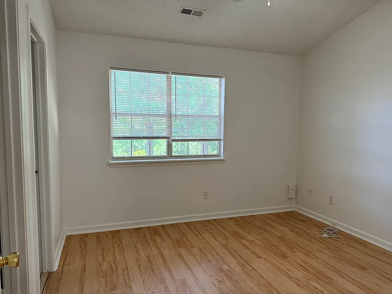 9307 Four Mile Creek Rd — Photo 9