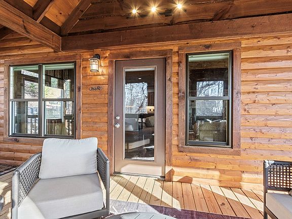 5th image of 150 Lazy Country Cove Rd