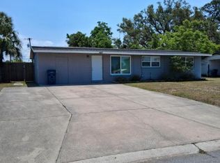 6115 Hopkins Dr N, Bradenton, FL 34207
