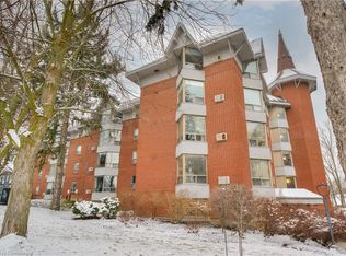384 Erb St W #203, Waterloo, ON N2L1W6