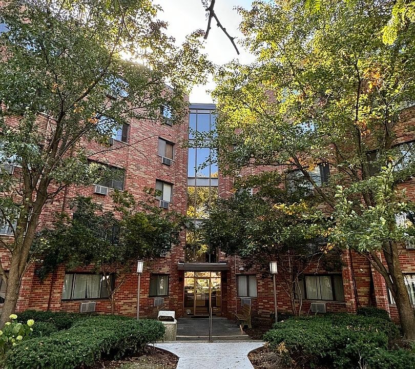 1st image of 5310 N Chester Ave APT 316