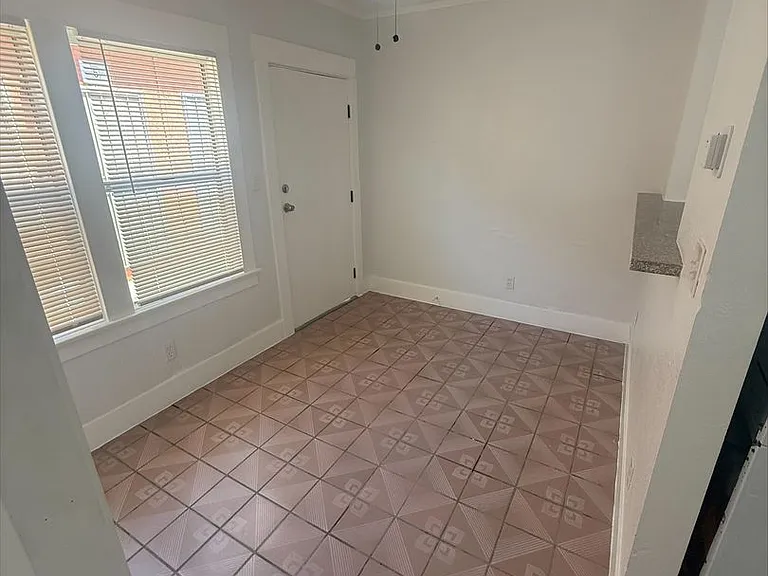 1210 Hoffman Ave — Photo 9