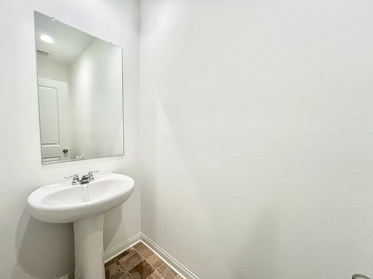 8429 Anthony St — Photo 23