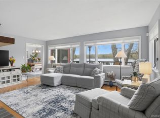 8 Division Rd, Wurtsboro, NY 12790