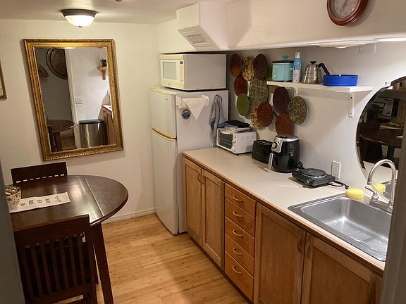 3rd image of 722 Hillside Dr #722