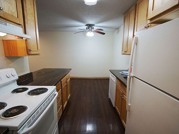 2nd image of 401 E Burnsville Pkwy APT 121