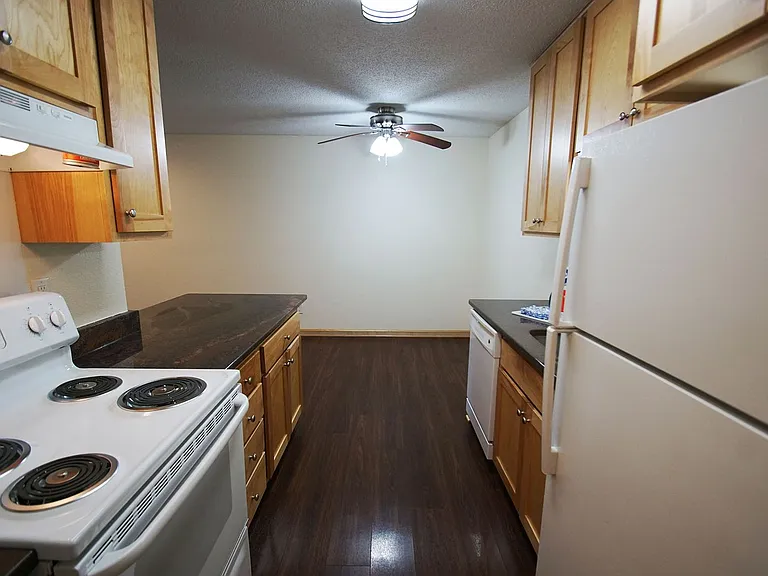 401 E Burnsville Pkwy — Photo 2