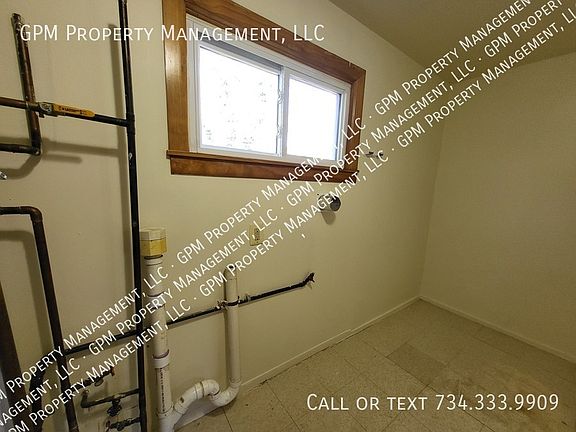 4th image of 33325 Belding Ct