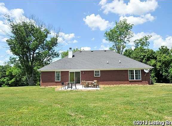 5th image of 87 Chadwick Dr