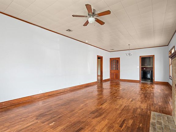 4th image of 519 C St NW