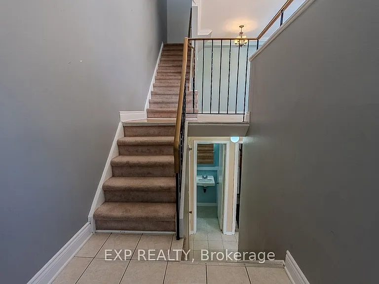 37 Forester Cres — Photo 22