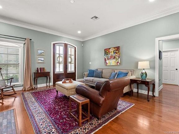 5th image of 2225 Lacache Dr