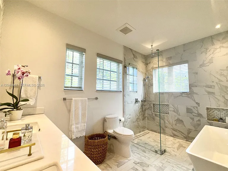 1223 Lisbon St — Photo 47