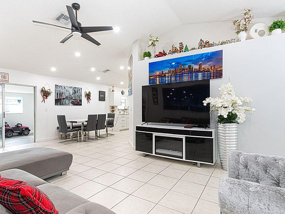 3rd image of 5959 Timber Valley Drive