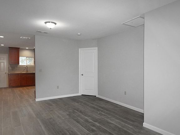 2nd image of 3138 E Illinois Ave