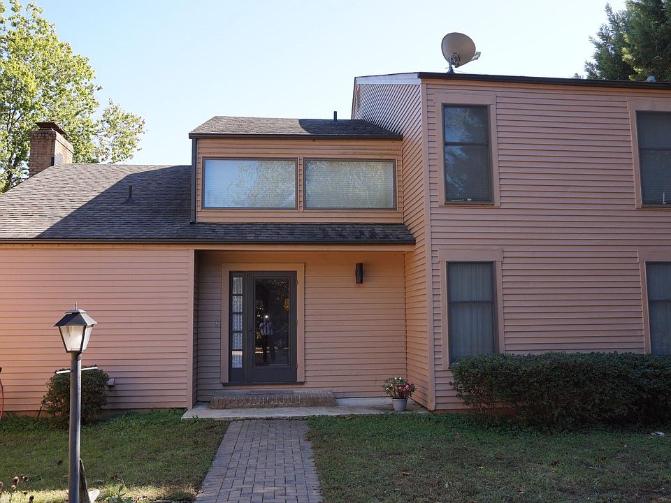 1st image of 100 Old Landing Ct