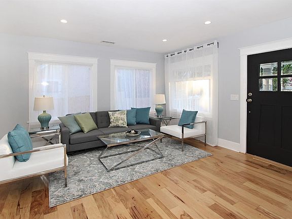 3rd image of 4120 Shelburn Ct
