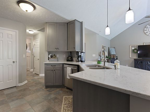 5th image of 505 Autumn Glen Dr