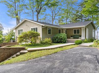 34 Beach Rd, Frankfort, MI 49635