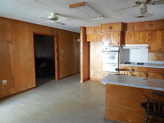 3rd image of 113 Glenwood Dr