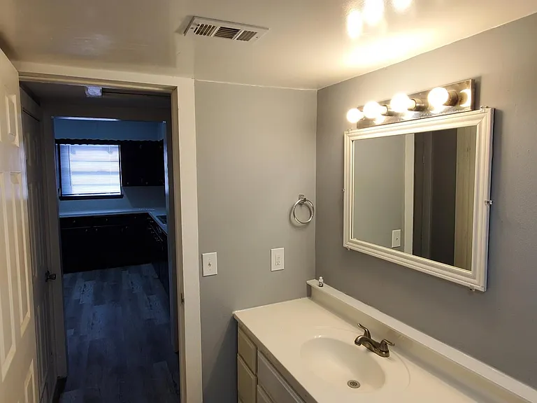 386 Nunnalee Ave — Photo 11