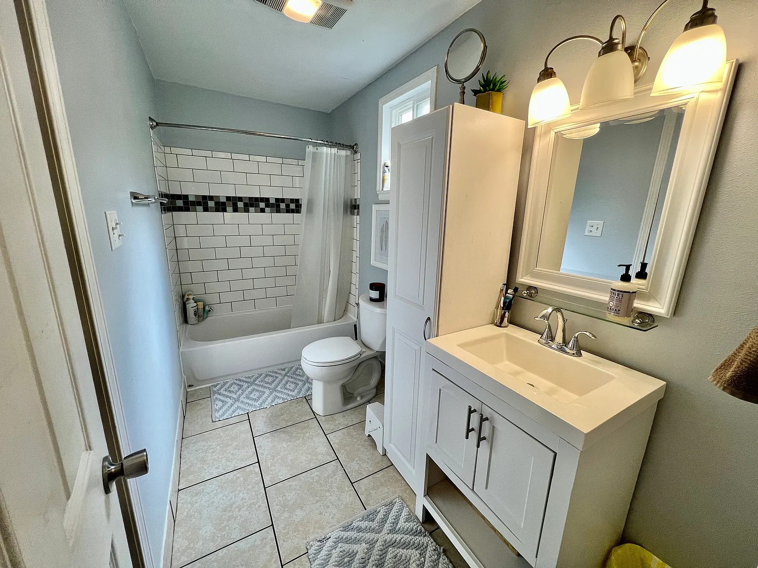 1 bed, 850 sqft, $3,000 — Photo 4