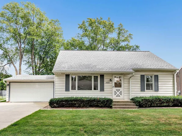 1521 S Oneida St, Green Bay, WI 54304