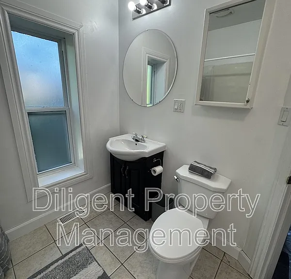 164 Stewart St #UPPER — Photo 11
