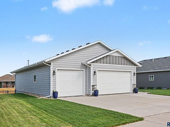 2nd image of 4004 S Infield Ave