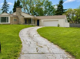 1501 Sugar Valley Ln, Joliet, IL 60433
