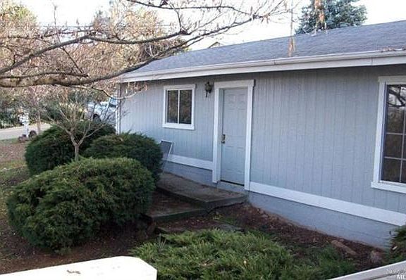 4th image of 10528 Fairway Dr