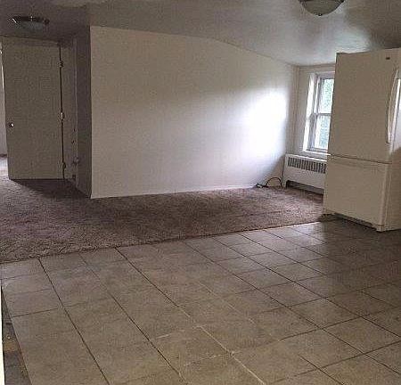 Additional Living Room