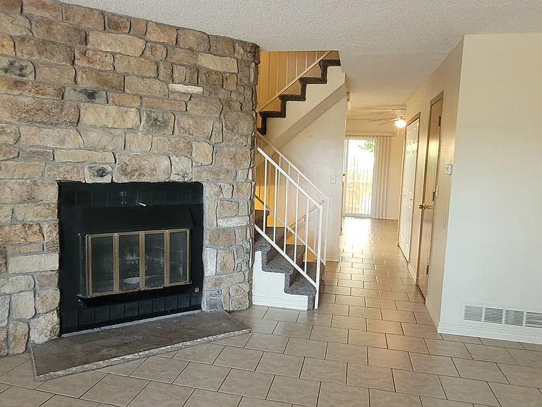10174 W Dartmouth Ave — Photo 2