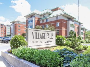 173 Oak St APT 105, Newton, MA 02464
